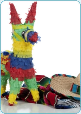 Ein Brauch aus Mexiko der viel Spa verspricht: Pinatas. Mit verbundenen Augen und einem Stock ausgestattet darf man auf die Suche nach der Pinata gehen. Pinatas knnen mit vierlei Inhalte, wie Sigkeiten und andere berraschungen, gefllt werden.